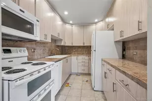 4570 E Yale Ave, Denver, CO 80222 - Photo 17