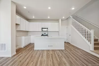 4593 N Versailles Street, Aurora, CO 80019 - Photo 5