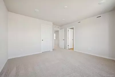 4593 N Versailles Street, Aurora, CO 80019 - Photo 9