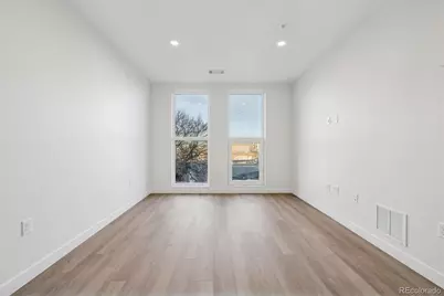 639 29th Street #301, Denver, CO 80205 - Photo 5