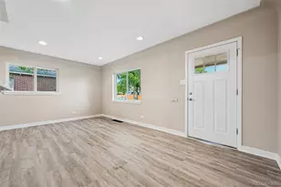 3290 Magnolia St, Denver, CO 80207 - Photo 5
