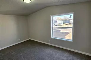 14470 E 13th Ave, Aurora, CO 80011 - Photo 11