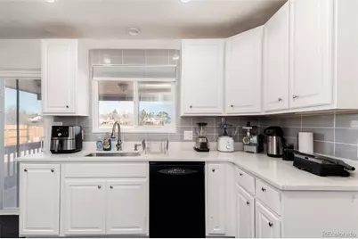 2118 S Mobile Way, Aurora, CO 80013 - Photo 15