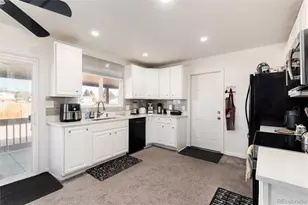 2118 S Mobile Way, Aurora, CO 80013 - Photo 13