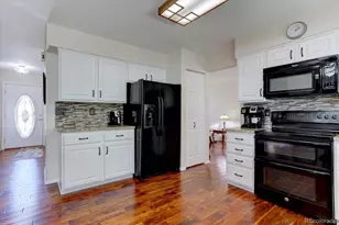 6947 Landmark Dr, Parker, CO 80138 - Photo 9