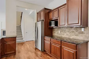 10262 Greentrail Cir, Lone Tree, CO 80124 - Photo 5