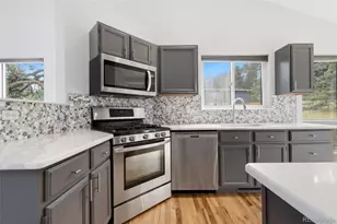 28104 Meadow Dr, Evergreen, CO 80439 - Photo 3