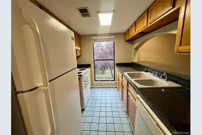 9797 E Peakview Avenue #C05, Englewood, CO 80111 - Photo 5