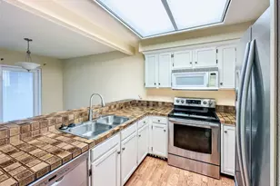 14189 E Radcliff Cir, Aurora, CO 80015 - Photo 9