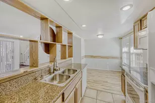 2005 S Helena St, Aurora, CO 80013 - Photo 7