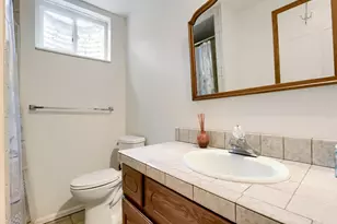 15818 E 8th Cir, Aurora, CO 80011 - Photo 17