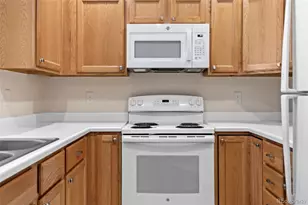 2760 W Greens Ct, Littleton, CO 80123 - Photo 9