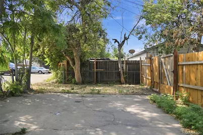 1608 Oakland Street, Aurora, CO 80010 - Photo 17