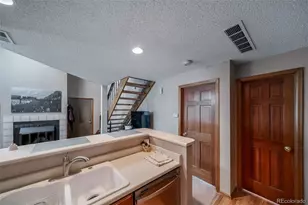 834 S Vance St, Lakewood, CO 80226 - Photo 15