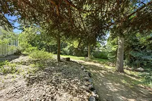 2713 S Paris Pl, Aurora, CO 80014 - Photo 43