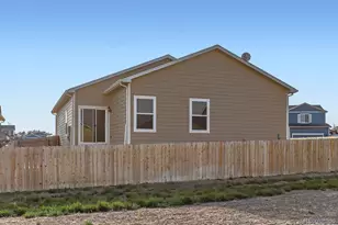 215 N Stewart St, Keenesburg, CO 80643 - Photo 27