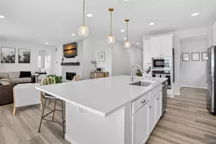 166 S Waterloo St, Aurora, CO 80018 - Photo 13