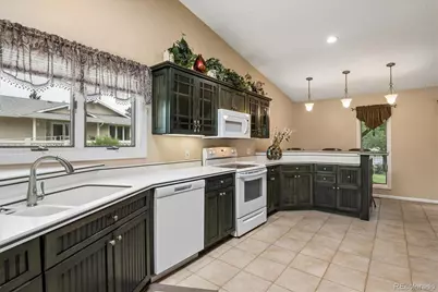 8 Walter Way, Broomfield, CO 80020 - Photo 11