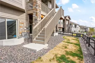 21996 E Allenspark Pl, Aurora, CO 80016 - Photo 37