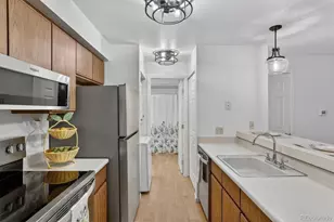 2575 S Syracuse Way, Denver, CO 80231 - Photo 5