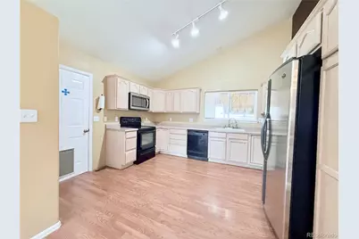 910 S Elgin Court, Pueblo, CO 81007 - Photo 9