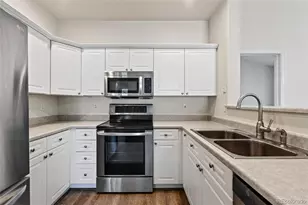 4054 S Crystal Cir, Aurora, CO 80014 - Photo 7