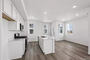 24161 E 30th Pl, Aurora, CO 80019 - Photo 5