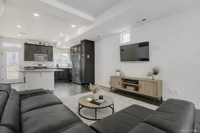 10071 Yampa Court, Commerce City, CO 80022 - Photo 5