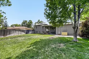 9559 W Eureka Pl, Lakewood, CO 80227 - Photo 13