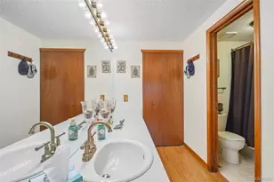 967 S Evanston Cir, Aurora, CO 80012 - Photo 23