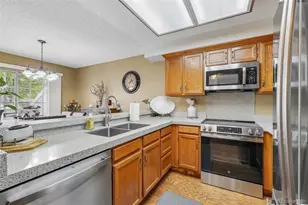 967 S Evanston Cir, Aurora, CO 80012 - Photo 13