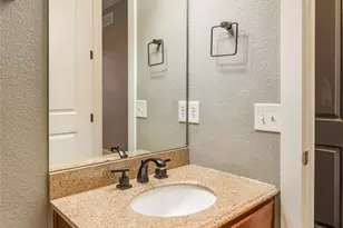 943 N Clarkson St, Denver, CO 80218 - Photo 25