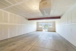 8641 S De Gaulle Ct, Aurora, CO 80016 - Photo 37