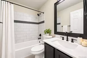 19376 E Hampden Pl, Aurora, CO 80013 - Photo 19