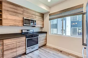 5530 W 11th Pl, Lakewood, CO 80214 - Photo 9