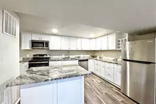 806 Paradise Ln, Colorado Springs, CO 80904 - Photo 3