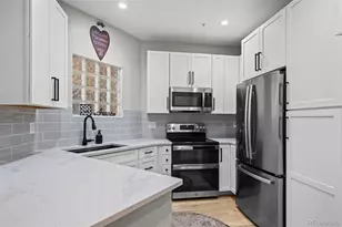 1631 W Canal Cir, Littleton, CO 80120 - Photo 11
