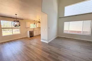 9379 W Ute Dr, Littleton, CO 80128 - Photo 3