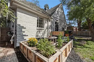 2375 Locust St, Denver, CO 80207 - Photo 25