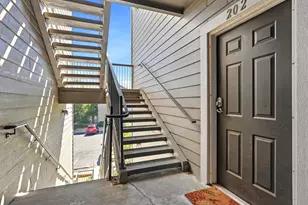 2575 S Syracuse Way, Denver, CO 80231 - Photo 35