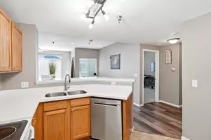 2575 S Syracuse Way, Denver, CO 80231 - Photo 7