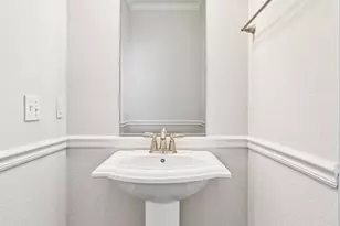 8002 E 49th Pl, Denver, CO 80238 - Photo 23