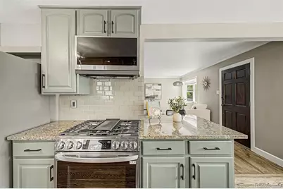 1040 W Longview Avenue, Littleton, CO 80120 - Photo 13
