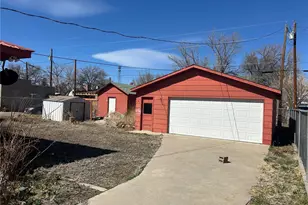 226 E 7th St, Walsenburg, CO 81089 - Photo 5