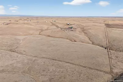 5689 S Tom Bay Court, Bennett, CO 80102 - Photo 11