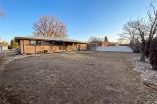 1027 N First St, Johnstown, CO 80534 - Photo 15