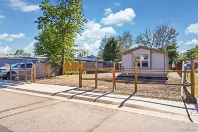 422 Willow Drive, Lochbuie, CO 80603 - Photo 3