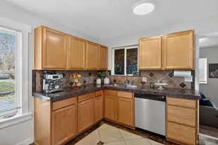 820 Newark St, Aurora, CO 80010 - Photo 7