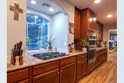 11861 Joplin Court, Commerce City, CO 80022 - Photo 9