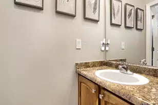 10134 Bluffmont Ln, Lone Tree, CO 80124 - Photo 15